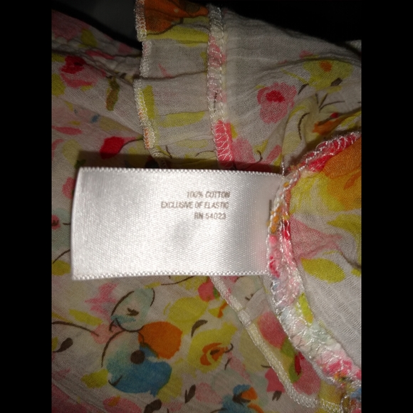 OLD NAVY Floral Sleeveless Blouse - Picture 6 of 6